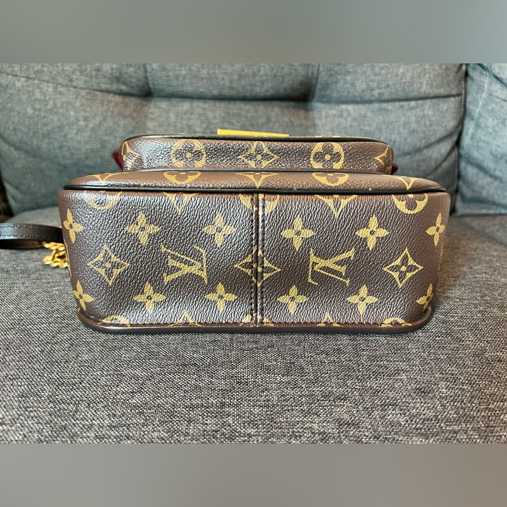 Louis Vuitton Passy - Picture 8 of 17